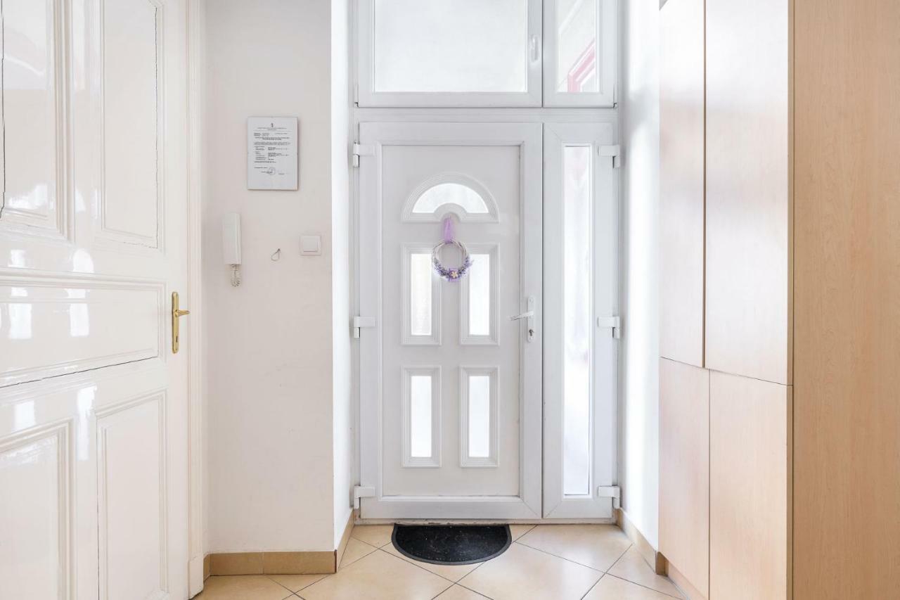 Izabella Home 2 ブダペスト エクステリア 写真