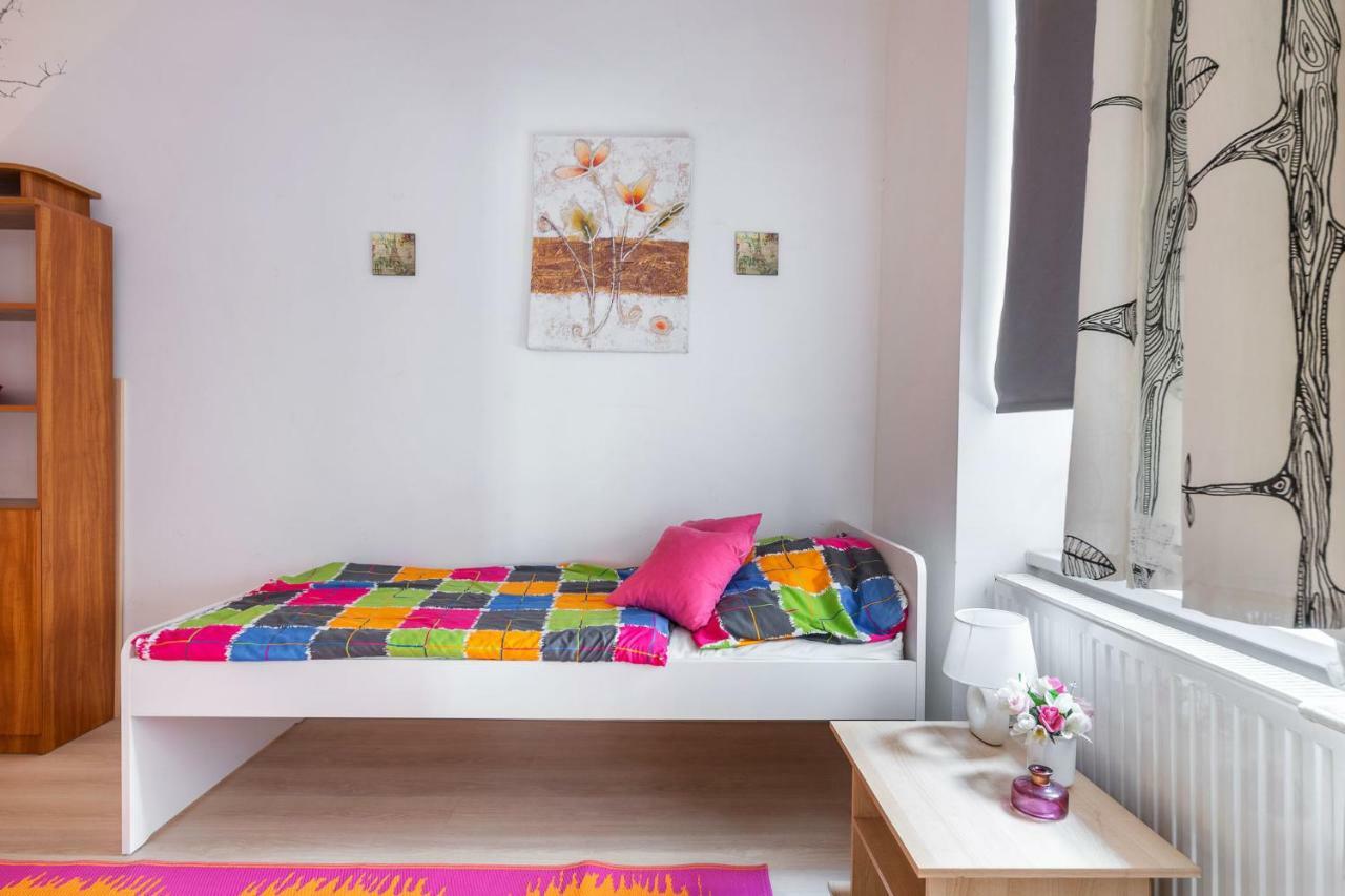 Izabella Home 2 ブダペスト エクステリア 写真